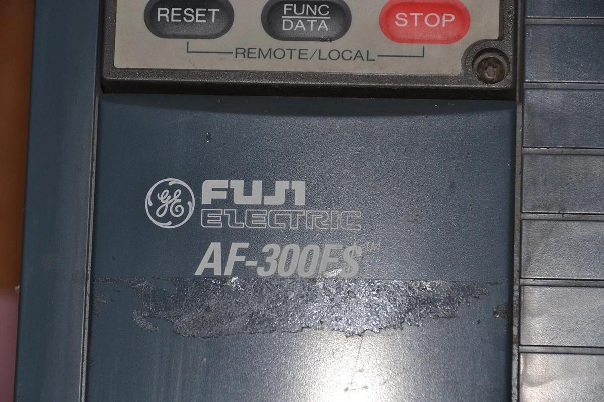 Used FUJI ELECTRIC AF-300E$ 6KE$232002X1A1 380-480V 12.6A 50/60Hz DRIVE