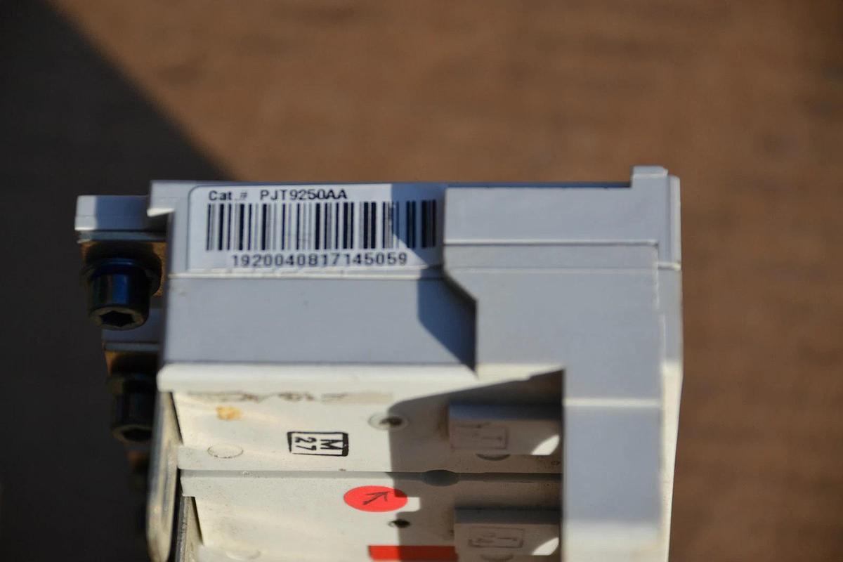 Used CUTLER HAMMER CH THERMAL MAGNETIC TRIP UNIT PJT9250AA 250A 250 A Amp 4P
