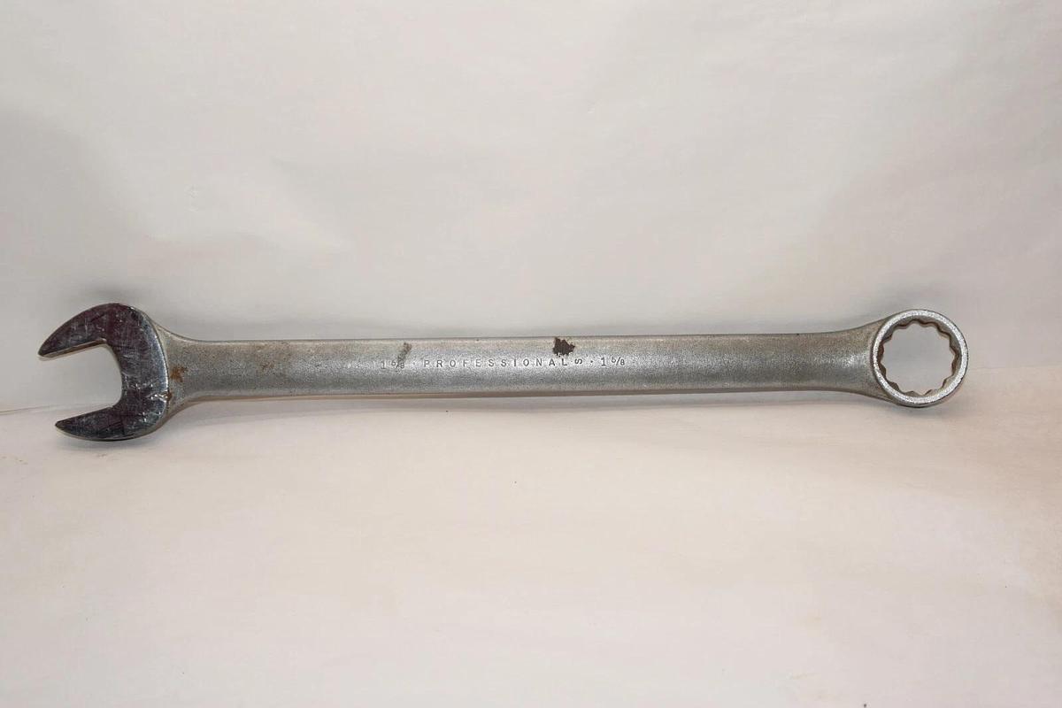 Used PROFESSIONAL 1252 1-5/8" Combination Wrench USA