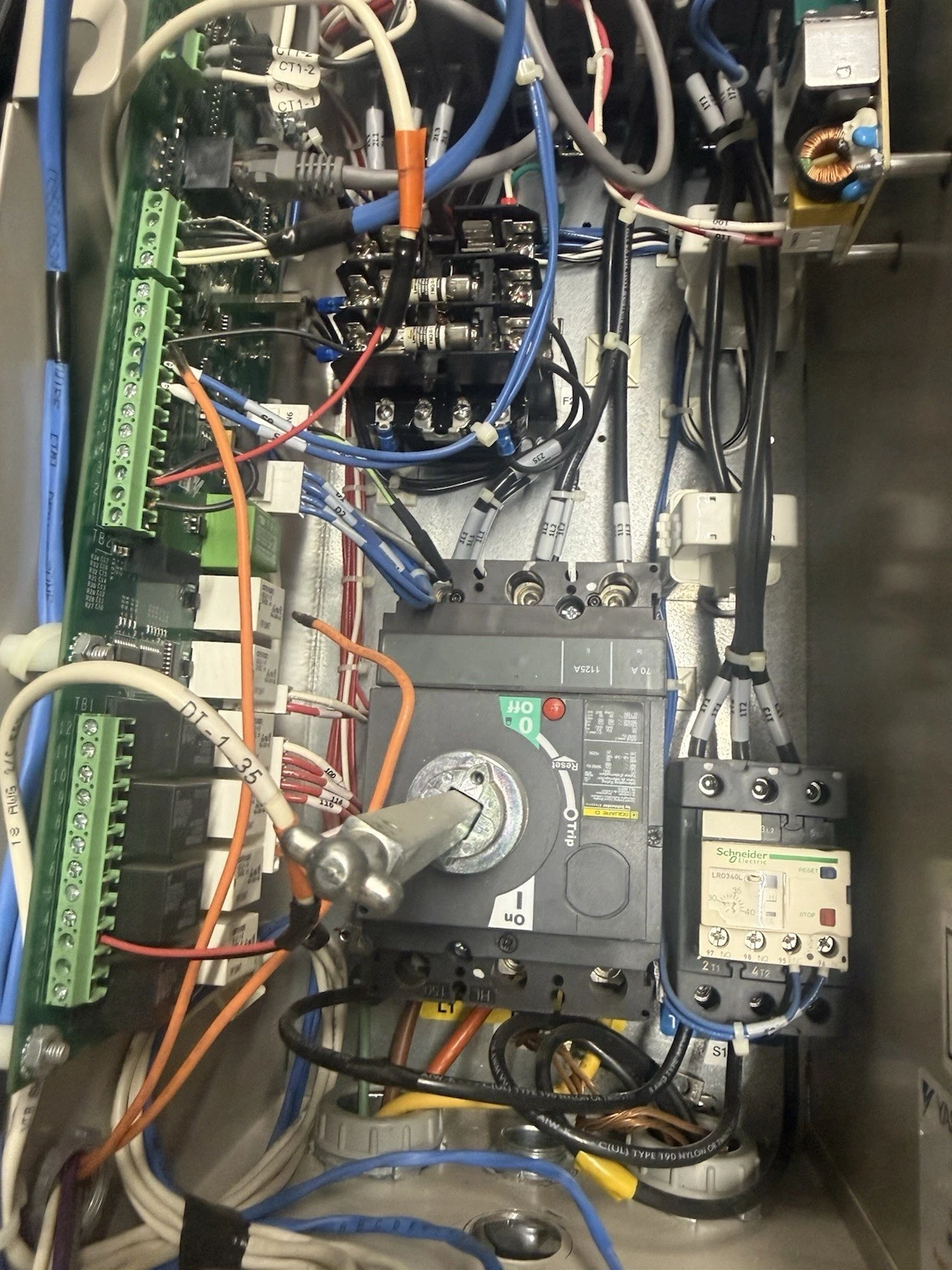 Used Yaskawa AC Drive Z1B1B034PMB Z1000 Bypass Inverter 3ph 480v 34a CIMR-ZU4A0034FAA