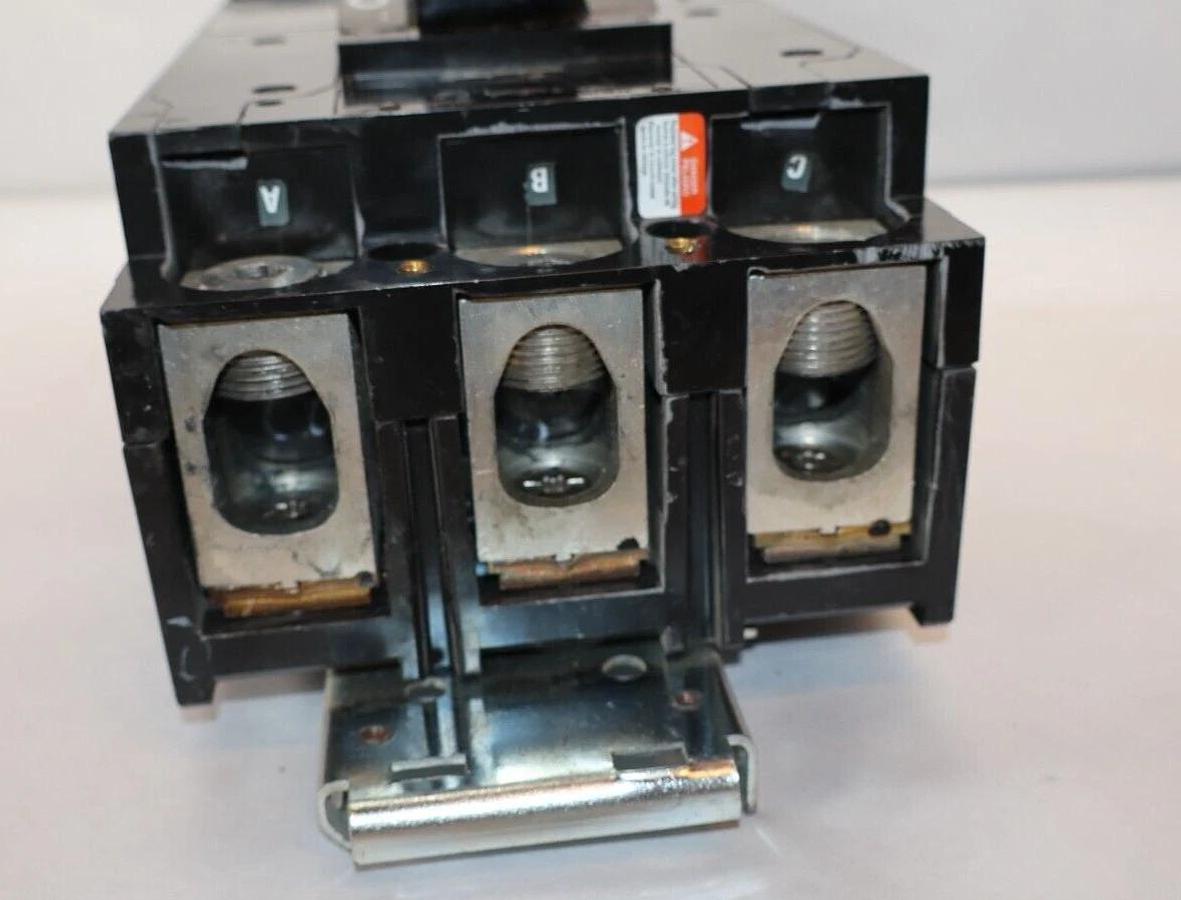 Used Square D Schneider HACR CAAR LA Circuit Breaker LA36300 300A 300 Amp 3p