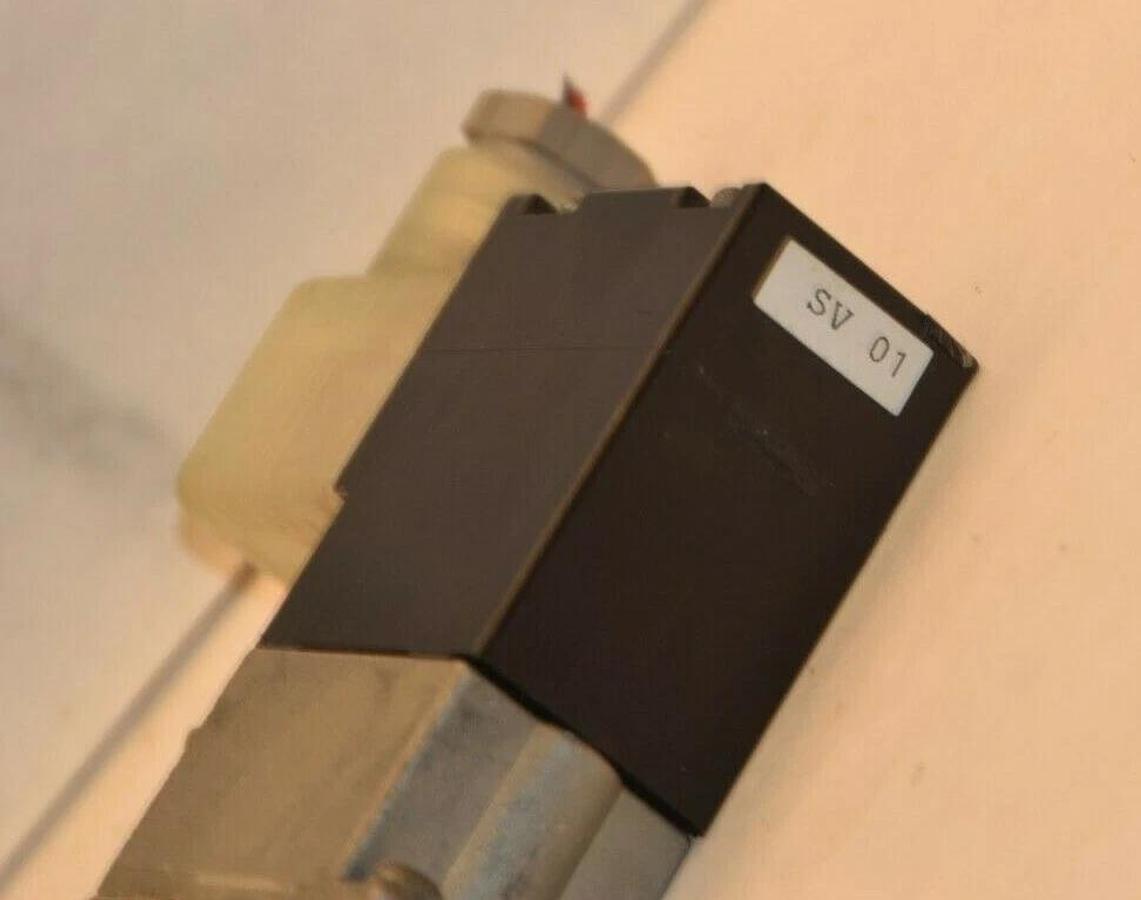 Used CKD 4F210-M3L 4F210M3L 0.1-1.0MPa 24V Coil Solenoid Valve