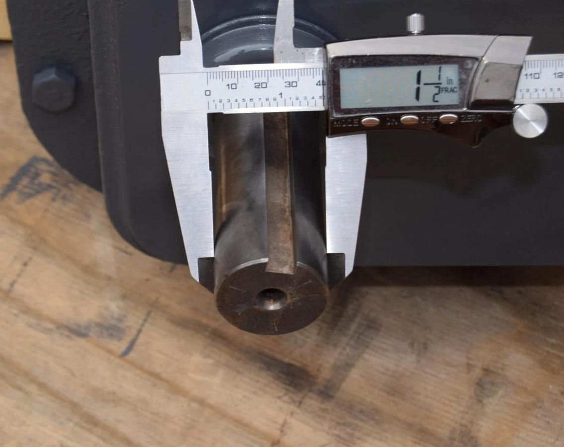 FALK Quadrive Enclosed Gear Drive Gearbox 4207J25 4207J 25 4207J-25 24.99:1 NOS