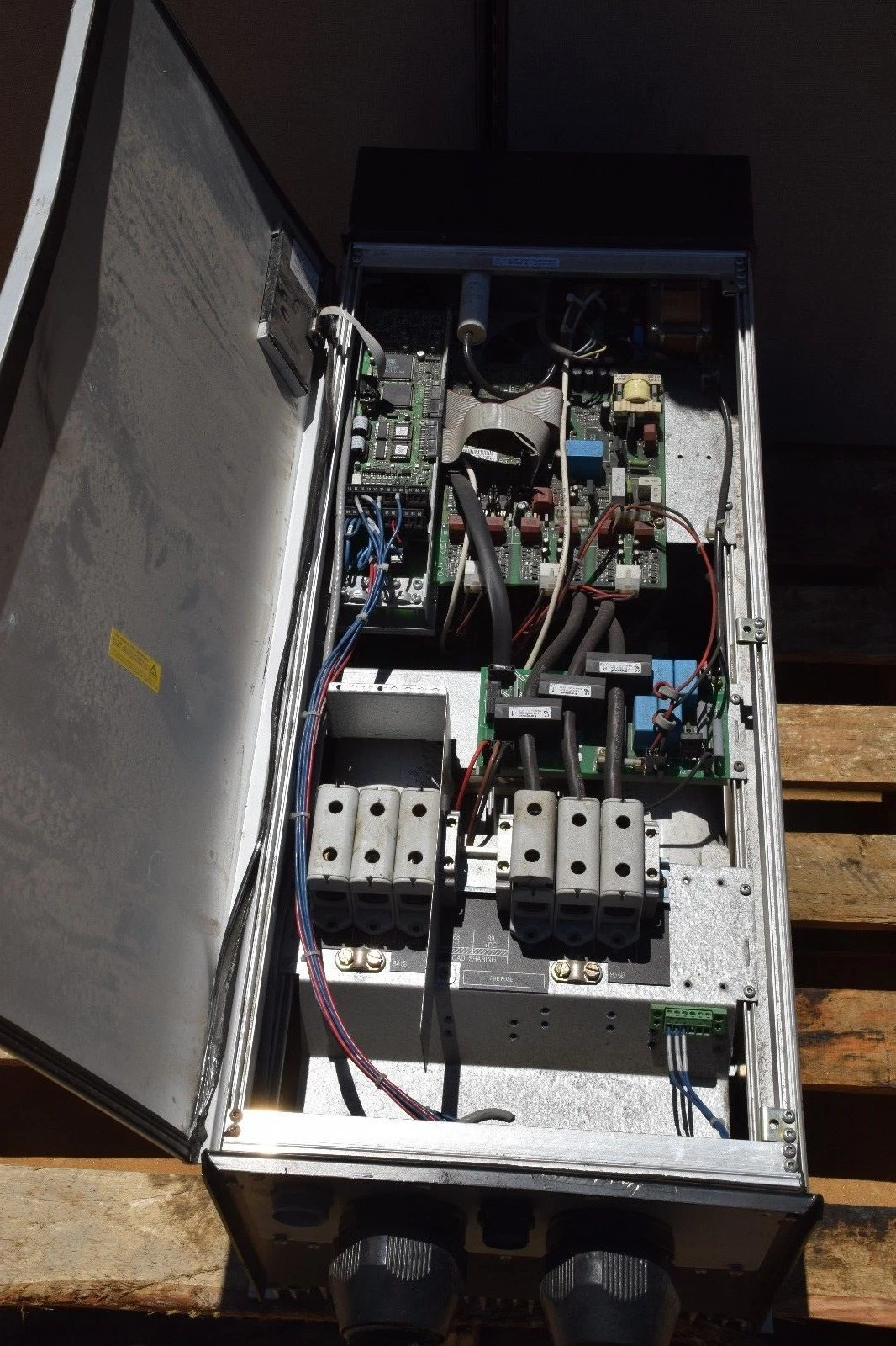 Used Danfoss Graham Trane AC Drive 178F1685 VLT5102PT5C54STR0DLF30A30C0 100HP