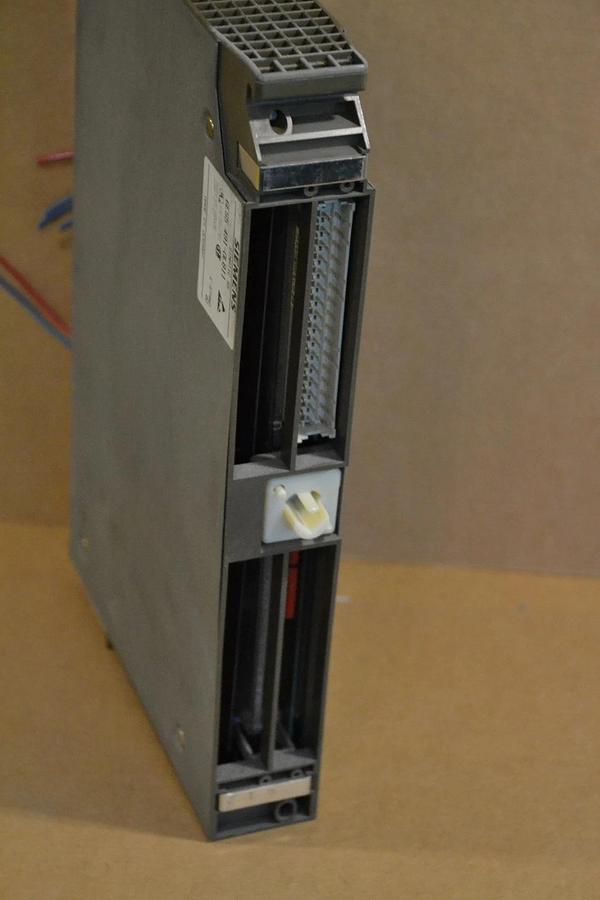 Used Siemens WF707 6FM1707-3AA10 Cam Controller Module in 6ES5 491-0LB11 Case