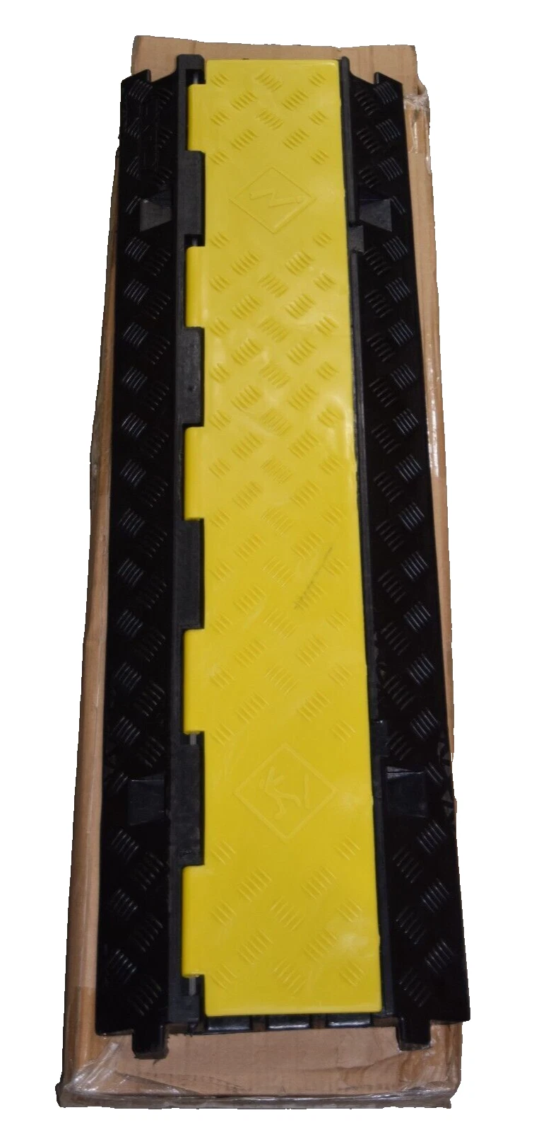 (NEW) CXRCY 38.5" x 12" LESSHATL00714YJ Cable Protector  Ramp