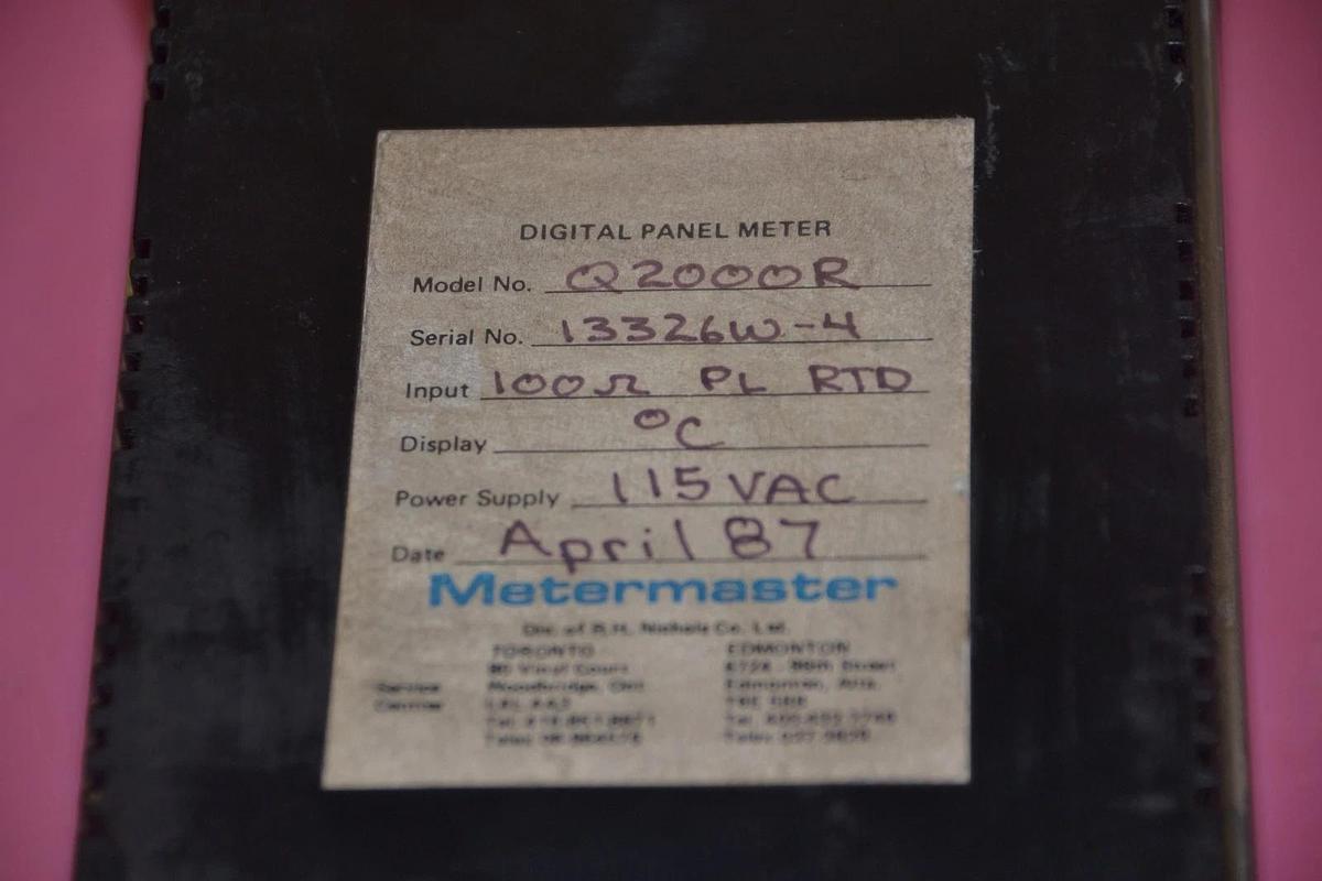 Used NEWPORT Q2000R 115 VAC Metermaster Digital Panel Meter