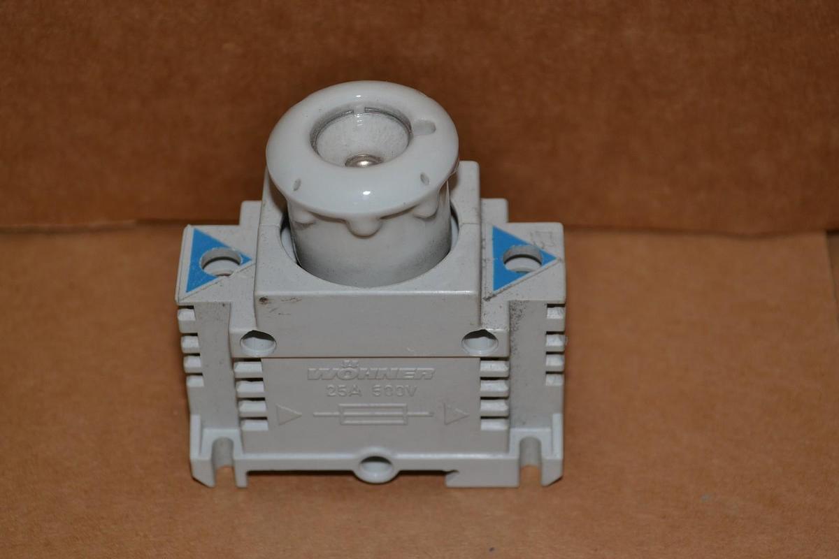 Used WOHNER 25A 500V FUSE HOLDER RAIL OR SCREW MOUNT