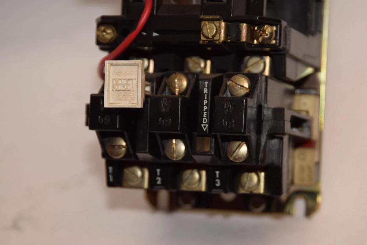 Used ALLEN BRADLEY 509-A0D Series B Size 0 112-120V Coil Starter
