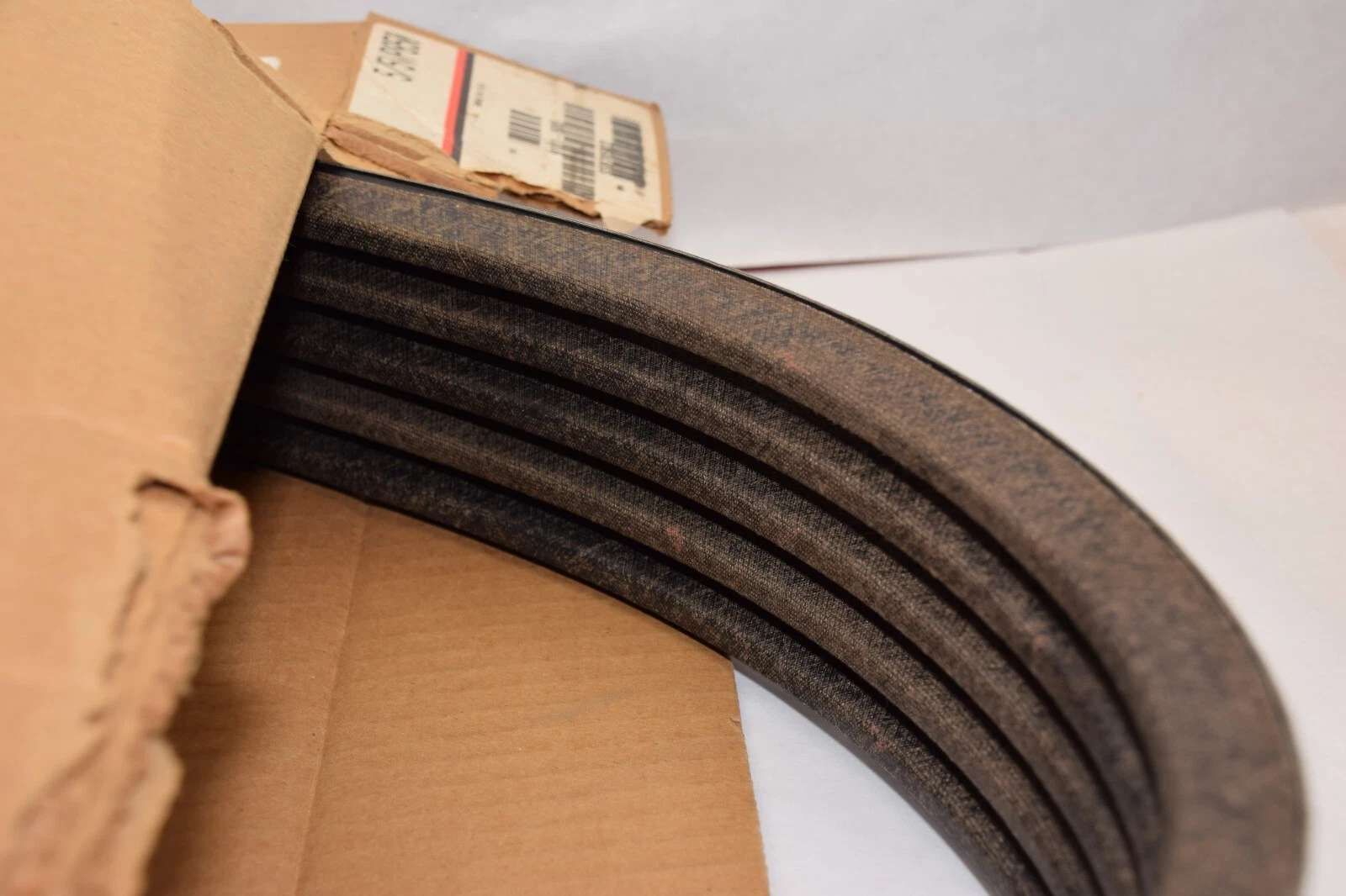 (NEW) GATES 5/5VP850 , 9181-5085 5-Rib PowerBand Belt