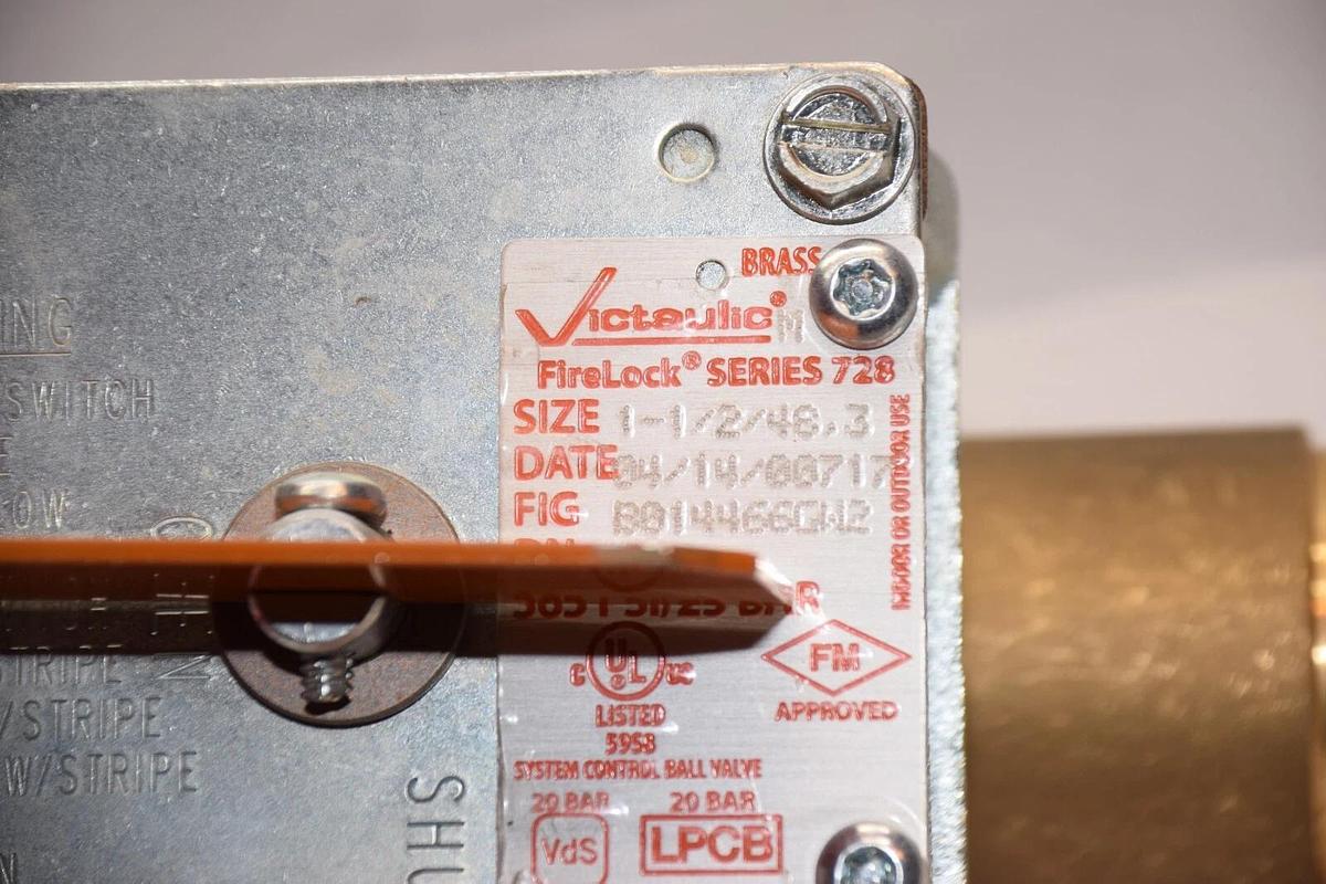 Used VICTAULIC 1-1/2 , 1-1/2/48.3 FireLock Ser. 728 Ball Valve W/ Supervisory Switch