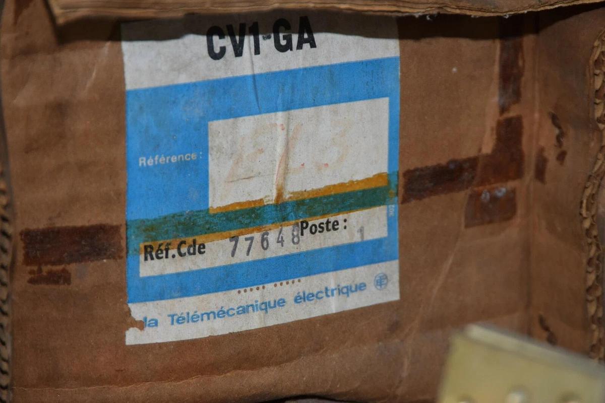 (NEW) TELEMECANIQUE CV1-GA CV1 GA 77678 PN1 3 Contact