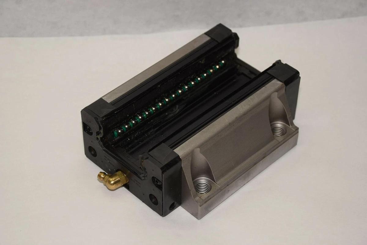 THK SHS45C UP7E4-KB LINEAR BALL BEARING BLOCK NEW