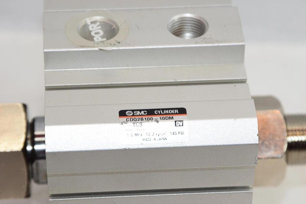 (NEW) SMC CDQ2B100-10DM-XC9 1.0MPa 145psi Compact Cylinder