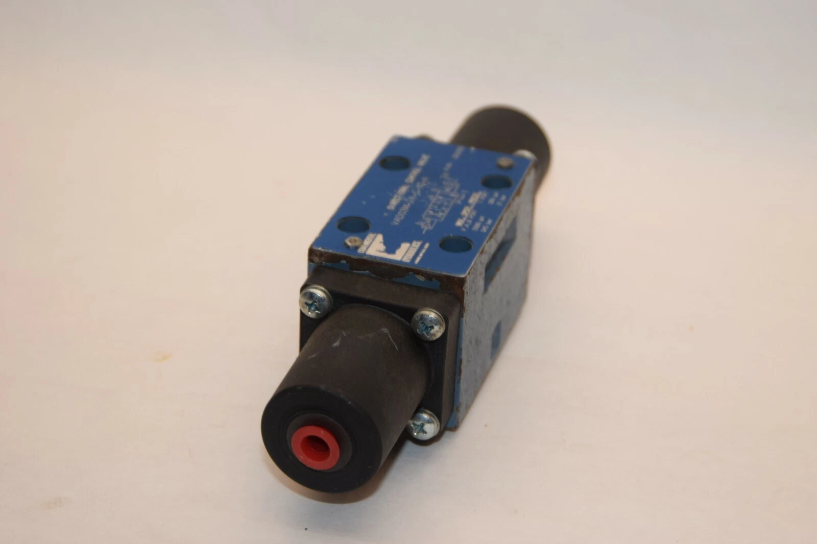(NEW) CONTINENTAL HYDRAULICS VAD03M-2A-G-10-A 300psi 21bar Directional Valve