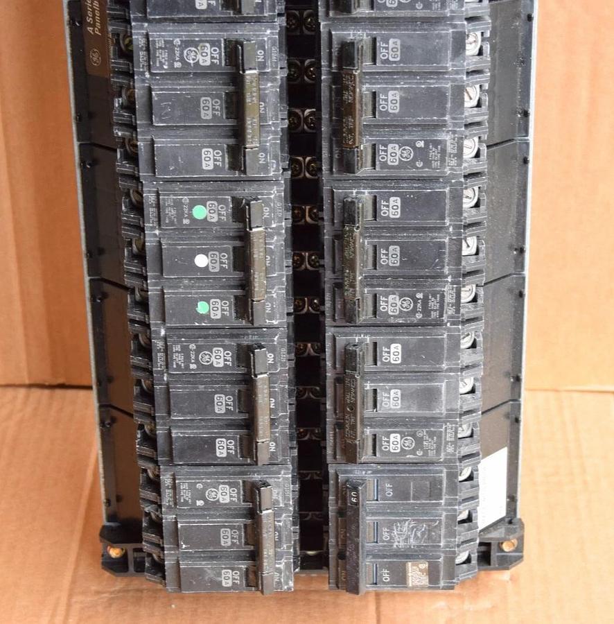 Used General Electric 225A GE A Series Panelboard Interior AQL3422ATX AXB4M9 3ph 4w