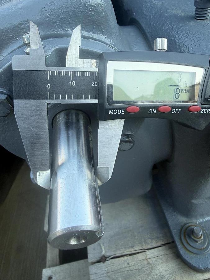 Winsmith Gear Box  11CVD, A 117 82X0S8 Ratio 2209:1 right angle Gearbox TQ 18248