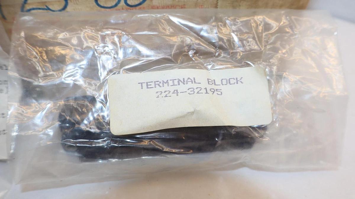 (NEW) DIXSON INC. BE101AXXL1/5VDCV6896 0-100 Panel Meter Kit