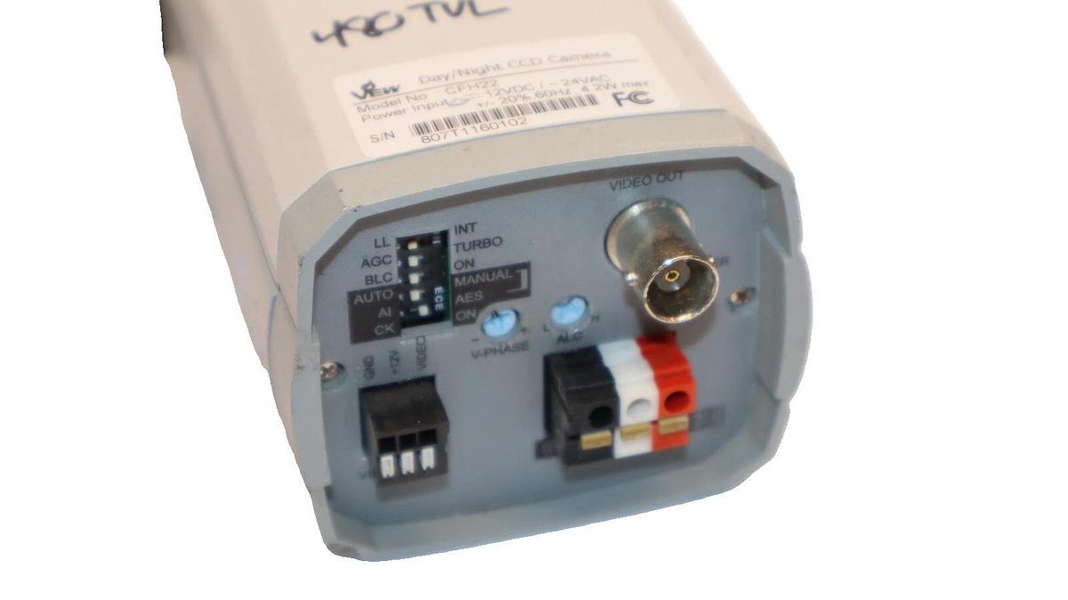 Used DEVIEW CFH22 24Vac 4.2W 60Hz Day / Night CCD Camera W/TS4V214ED 2.8-12mm Lens
