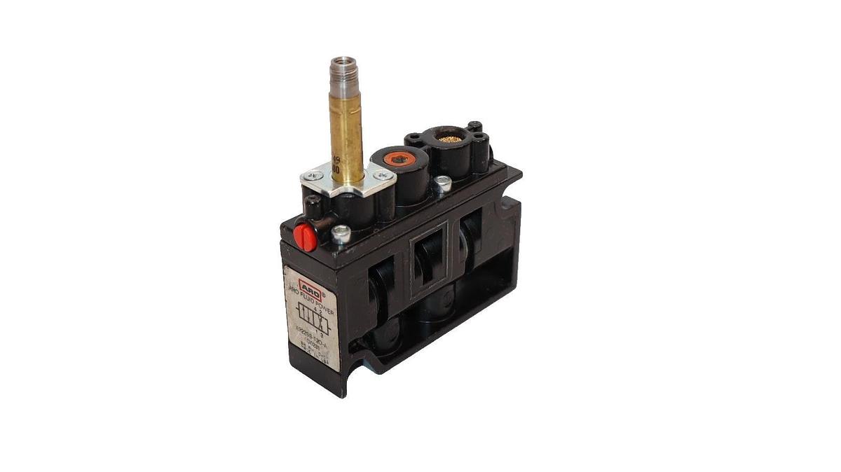 ARO A222SS-12O-A Solenoid Valve *No Coil* (New)