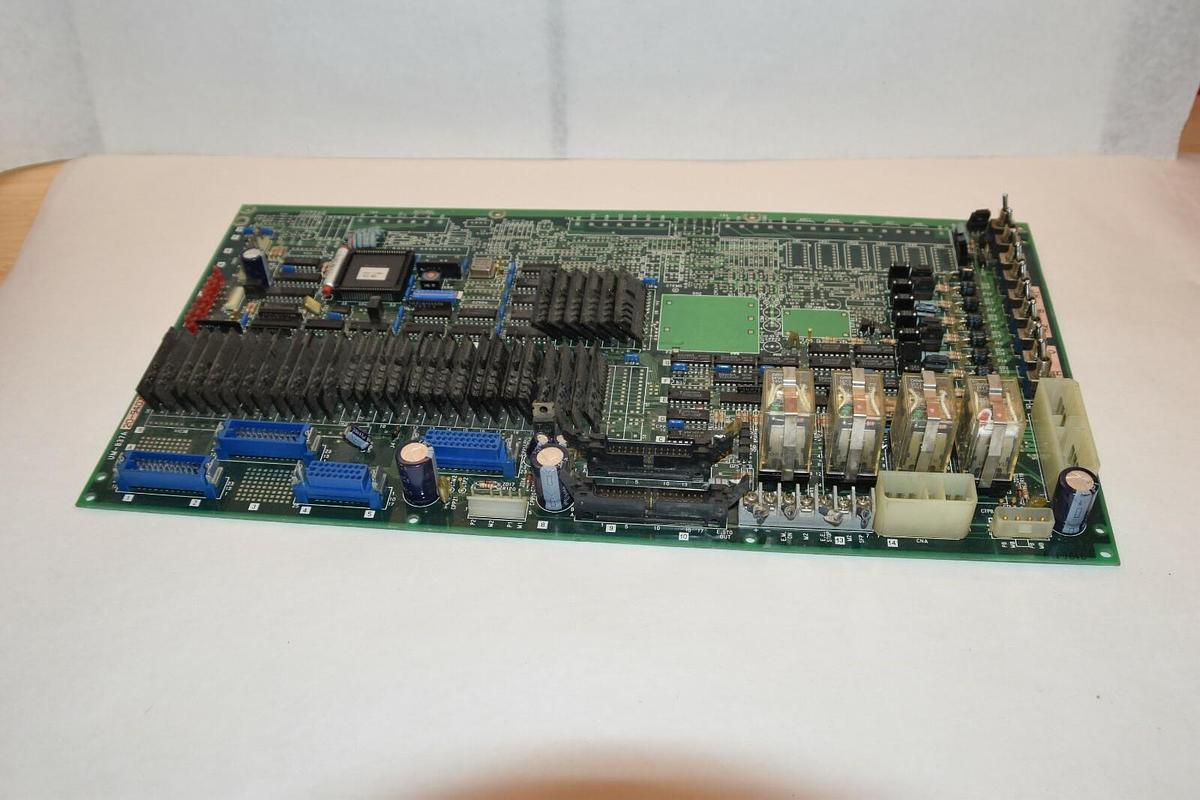 Used NACHI UM-837A 20-94032068 UM837A2094032068 Control Board