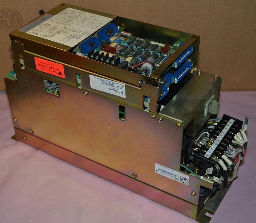 Used Yaskawa Drive ServoPack CACR-SR30TZ0SF CACR-SR30TZ6SF *AS IS*