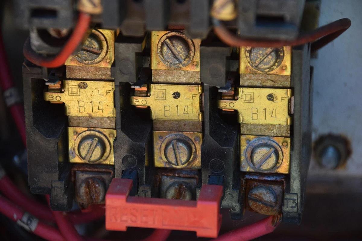 Used Square D S/S 8539-SCW43 Stainless steel 8536 SBO 2 Size 0 Starter contactor