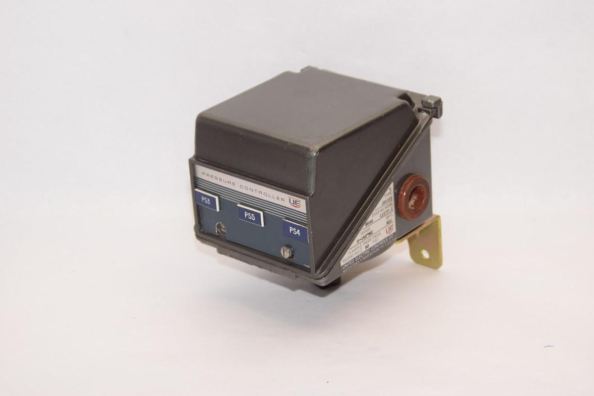Used UNITED ELECTRIC CONTROLS Pressure Controller J303F2 8550 11277-1  0-150WC 50psi