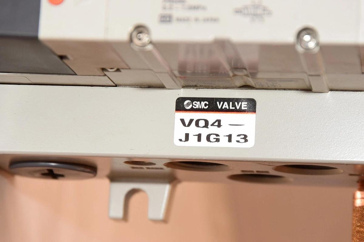(NEW) SMC VQ4-J1G13 VQ4J1G13 4/5 Port Solenoid Valve