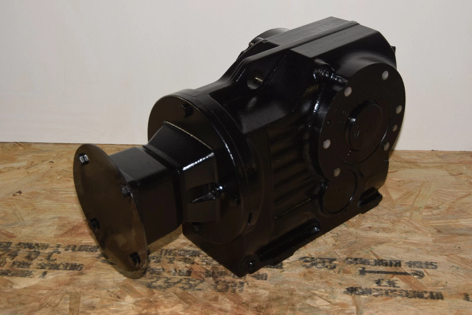 Sew-Eurodrive KA87 AQH140/2 Gear Box 01.3020831206.0001.02 KA87AQH140/2