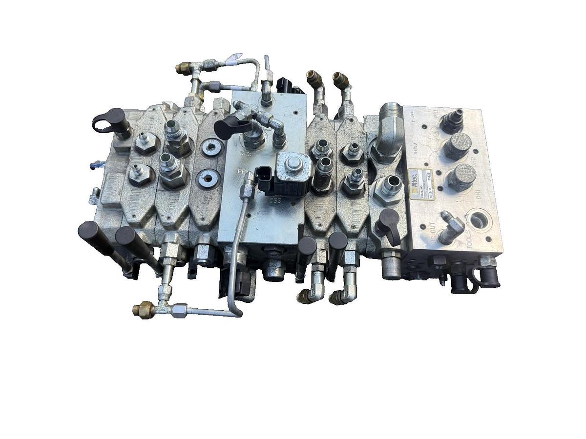 Used Altec 990292145, DB5195.800 Hydraulic Valve Block 7 spool Valve