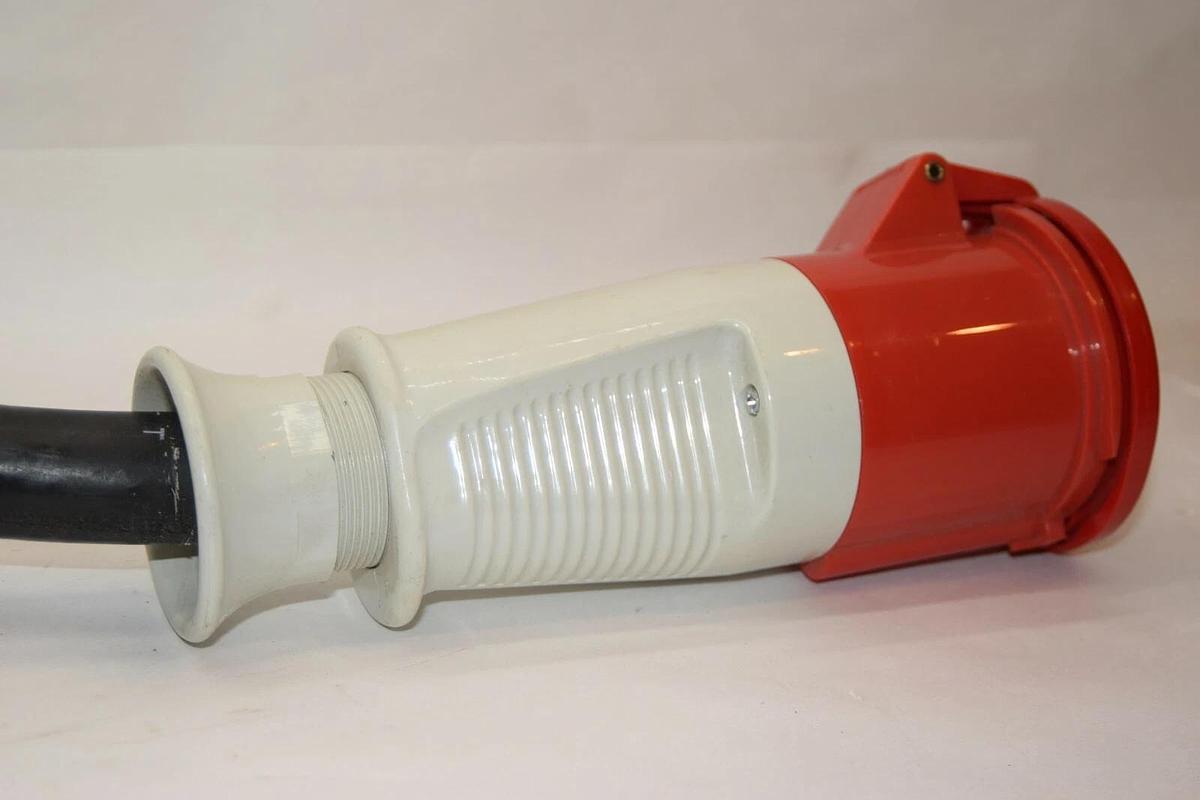 Used WALTHER 361 63A-6h 63A 400V Female Plug Receptacle