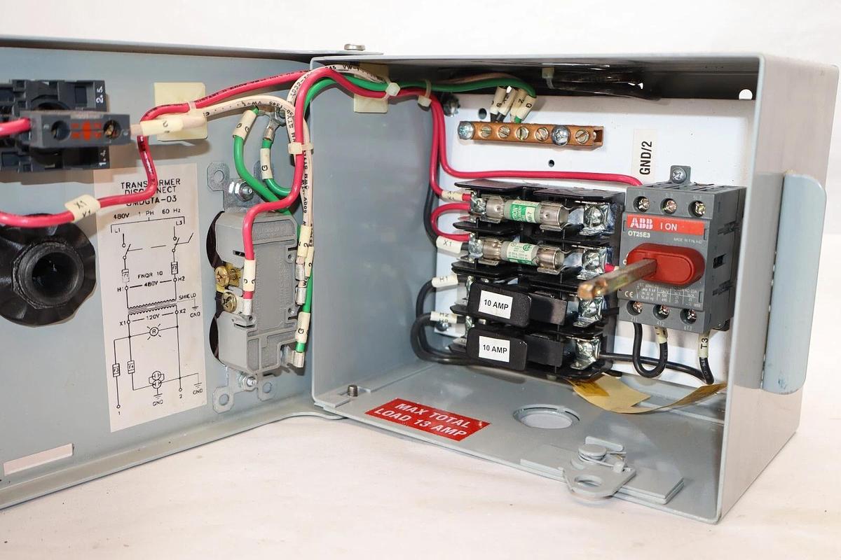 Used DAYKIN OMDGTA-03 1500Va 480V 3.2A 1PH Transformer Disconnect