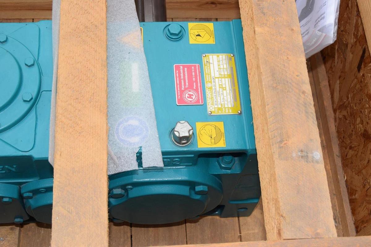 Hansen Gearbox Gear Box Reducer RDA31 ORI012416-RDA31-DN-28(DP) 28.267 R NOS