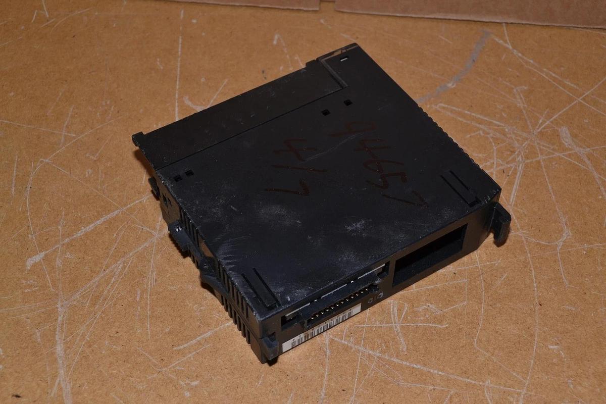 Used GE FANUC IC693MDL644B 24VDC 16PT INPUT MODULE NO COVER