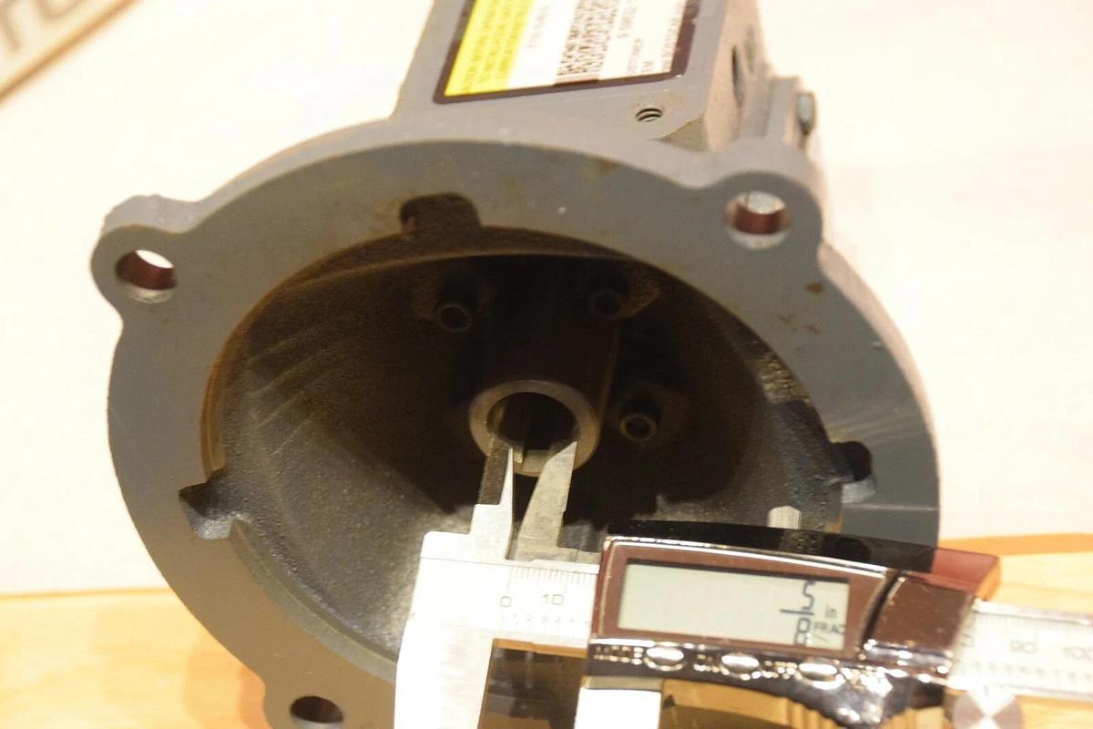 BOSTON GEAR F710-15-B5-G F71015B5G 15:1 .28HP  RATIO GEAR SPEED REDUCER (New)