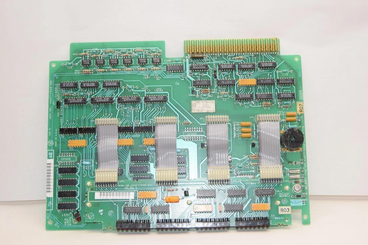 Used GE General Electric 44A717568-G01 IC600BF923K 10-50V Sink Output Module W/Light