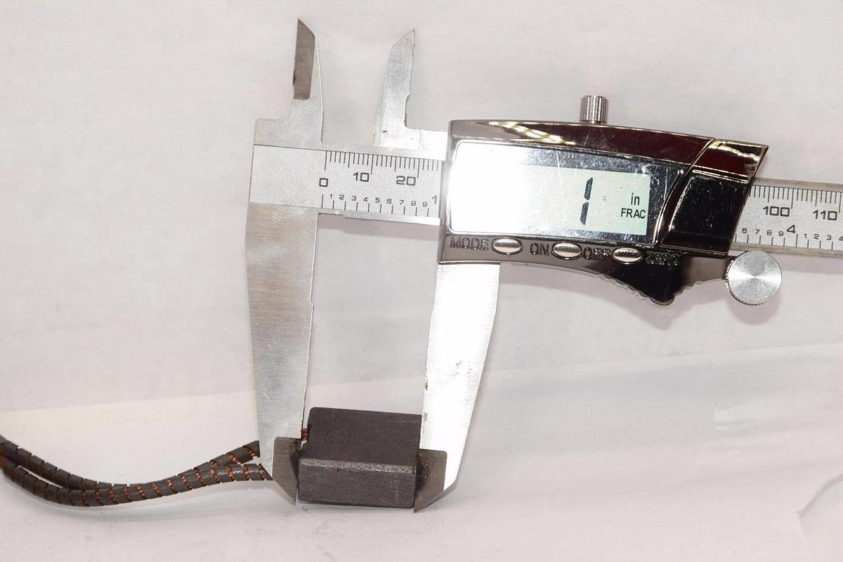 CM9 Carbon Motor Brush Brushes CM 9 1" x 7/8" x 7/16"  (NEW - Lot 3)