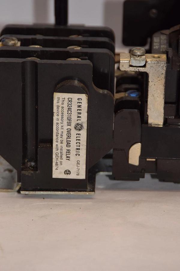Used GE GENERAL ELECTRIC CR306C0**AATA Size 1 Starter 120V Coil CR324C310F9X Relay