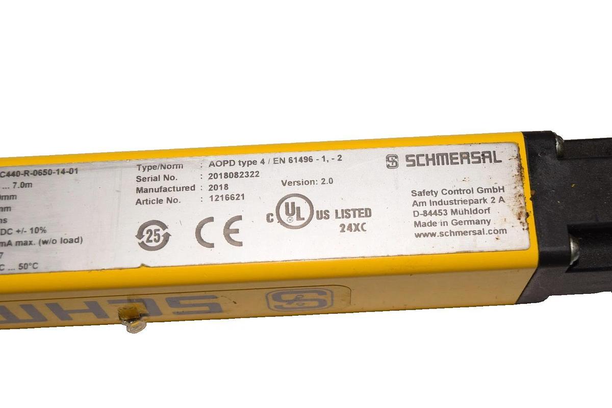 Schmersal Safety Light Curtain SLC440-R-0650-14-01 Receiver 24VDC (New)