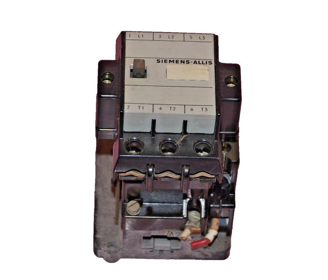 Used SIEMENS ALLIS CONTACTOR SIZE 0 120V COIL CXL000*3 CLX003 CLXOO3CLXOO*3