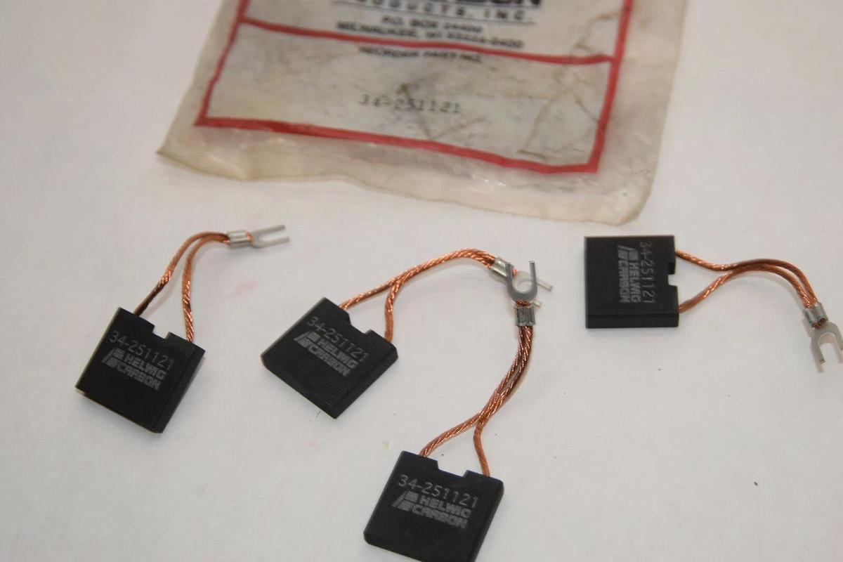 HELWIG Carbon Motor Brush Brushes 34-251121 34251121 1-1/8" x 1/4" (NEW - Pk 4)