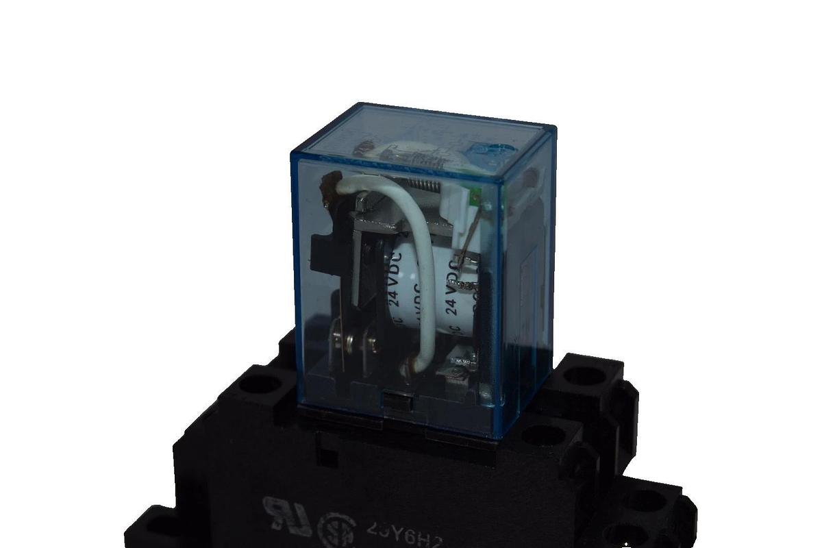 Used OMRON LY2N-J LY2NJ 24vdc 24 Vdc Relay with Base 29Y6H2