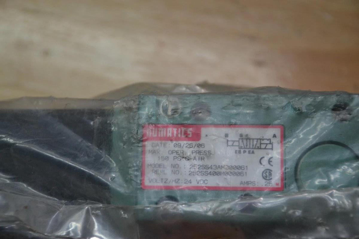 Numatics 252SS43AM000061 252SS400M000061 24vdc Valve NEW
