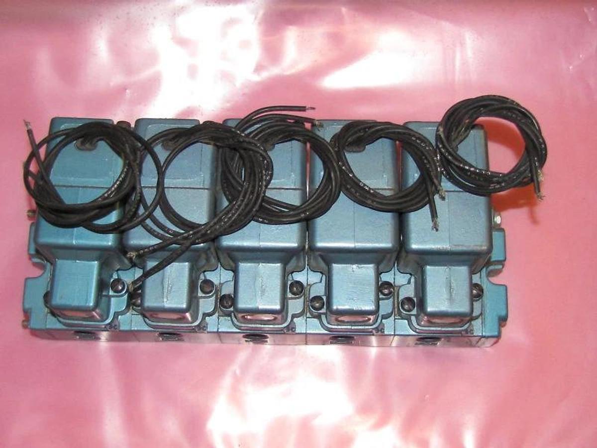 (New) MAC 5 BANK SOLENOID ASSEMBLY 257-111BAAA