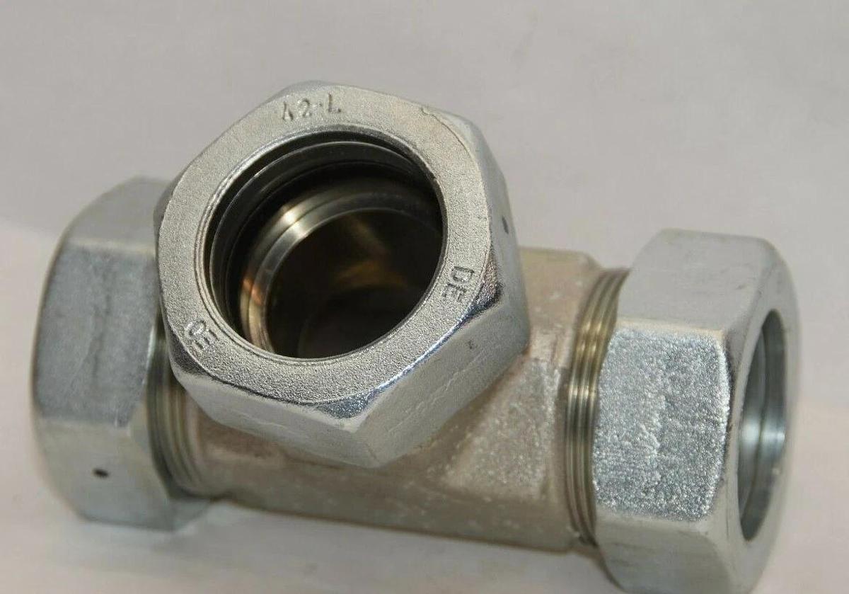 (NEW) PARKER 42-L 42L DE E0 1-5/8" Tee Fitting Connector