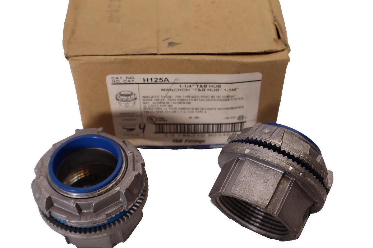 (4) T&B Thomas & Betts FITTINGS H125A 1-1/4" 1.25" Aluminum Conduit Hub NEW