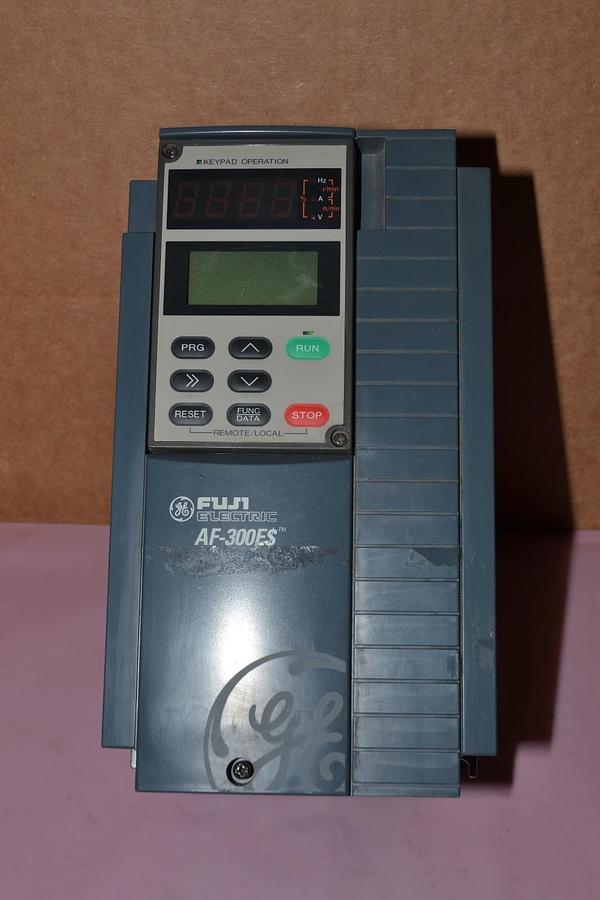 Used FUJI ELECTRIC AF-300E$ 6KE$232002X1A1 380-480V 12.6A 50/60Hz DRIVE