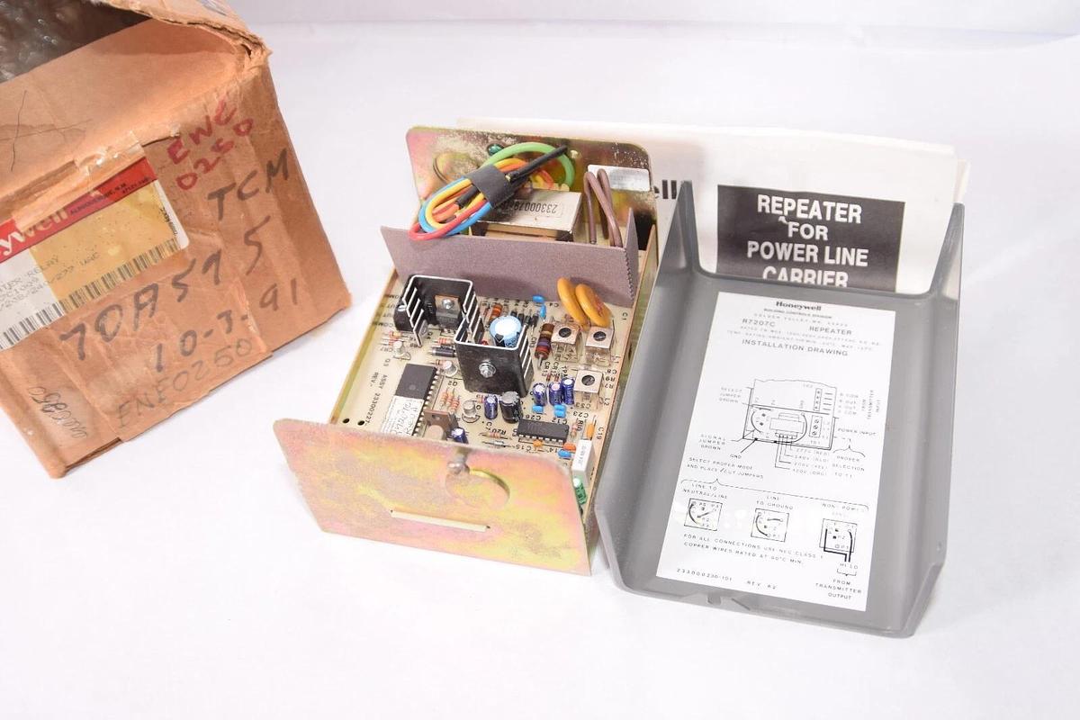 (NEW) HONEYWELL R7207C1009 R7207C 120/208/240/277Vac Repeater Relay