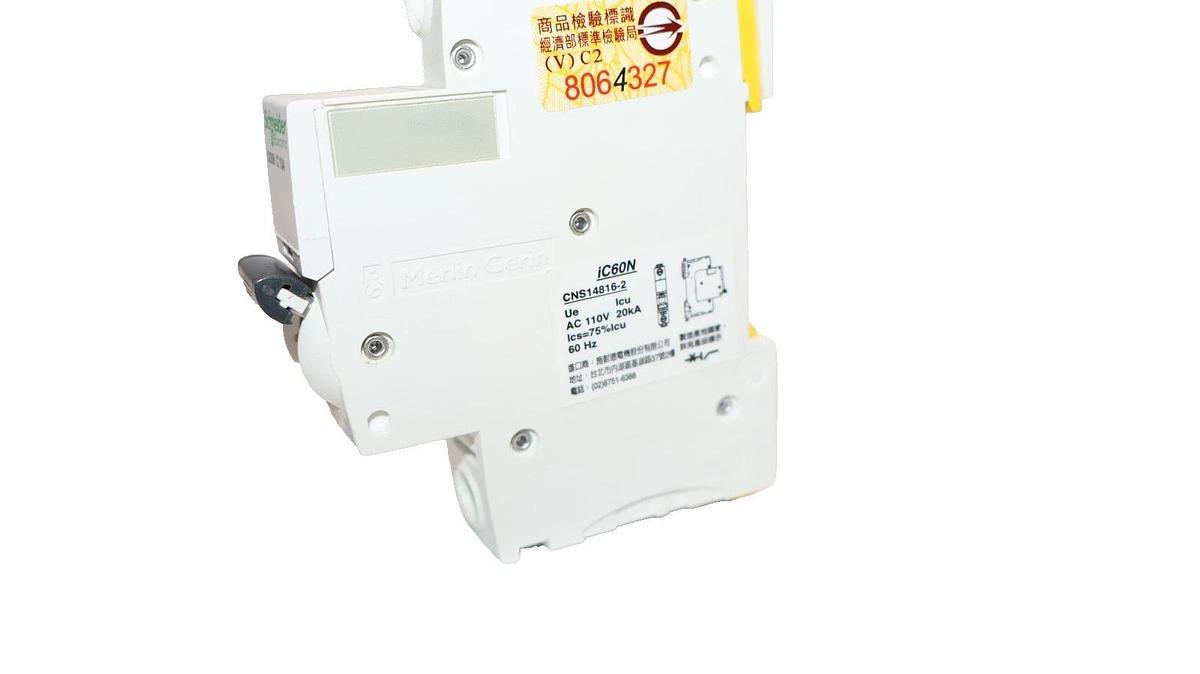 Used Schneider Electric iC60N C 10A CNS14816-2 1P 400V Circuit Breaker - Lot of 2